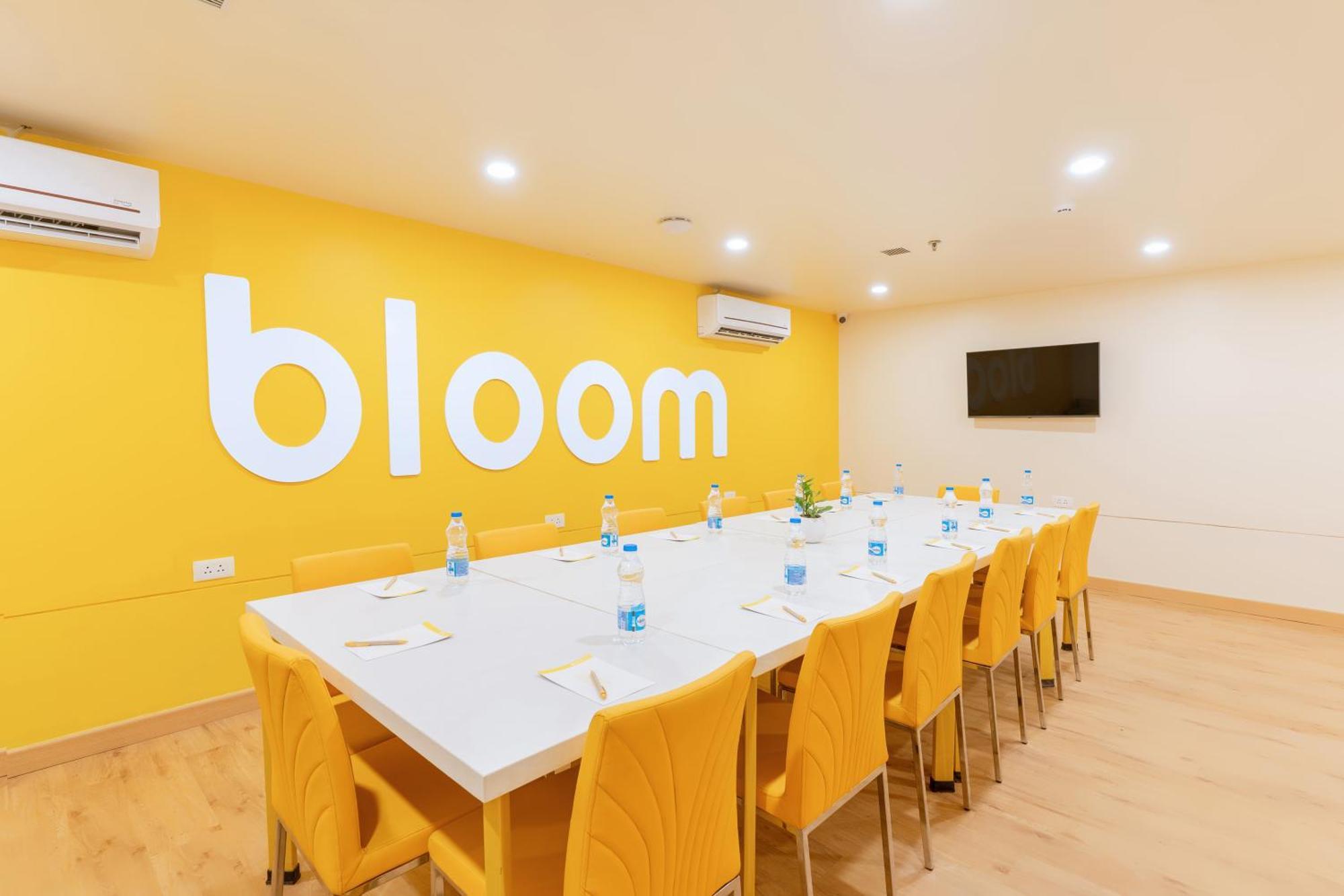 Bloom Hotel - Cr Park New Delhi Exterior photo