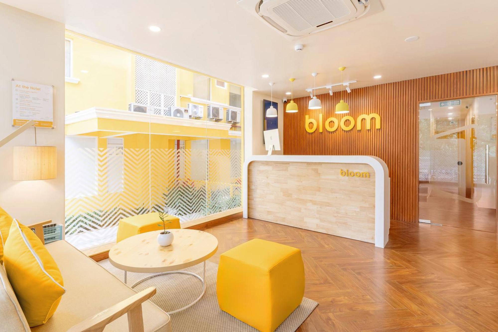 Bloom Hotel - Cr Park New Delhi Exterior photo